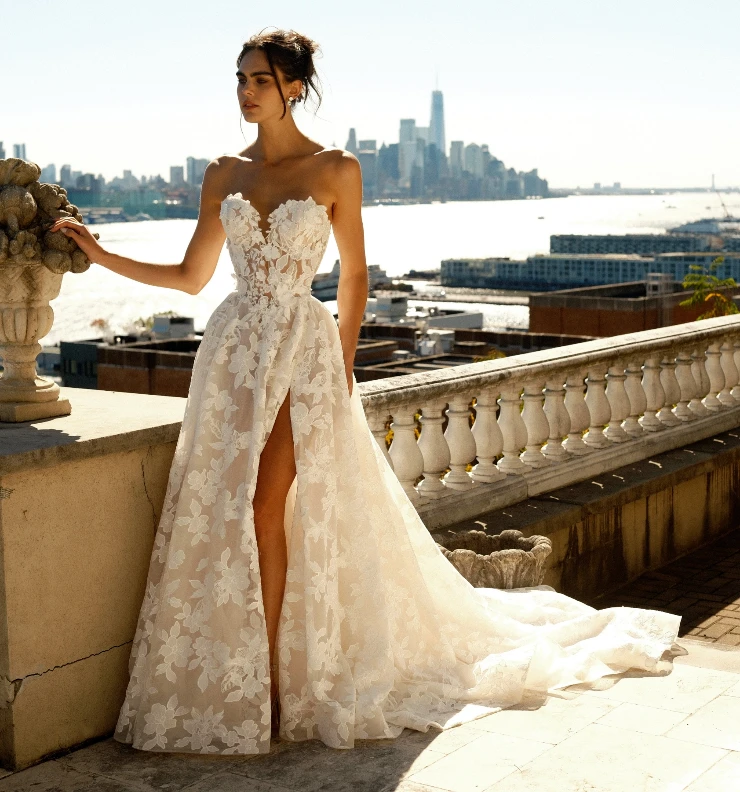 eve of milady wedding dresses 1609 perfectly complementing the gowns feminine charm EVE OF MILADY