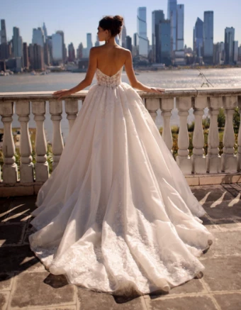 Eve of Milady 1725 #3 thumbnail