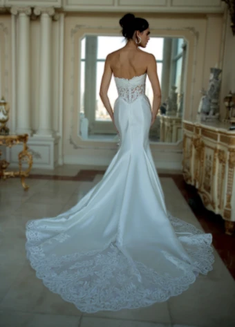 Eve of Milady 1726 #4 thumbnail